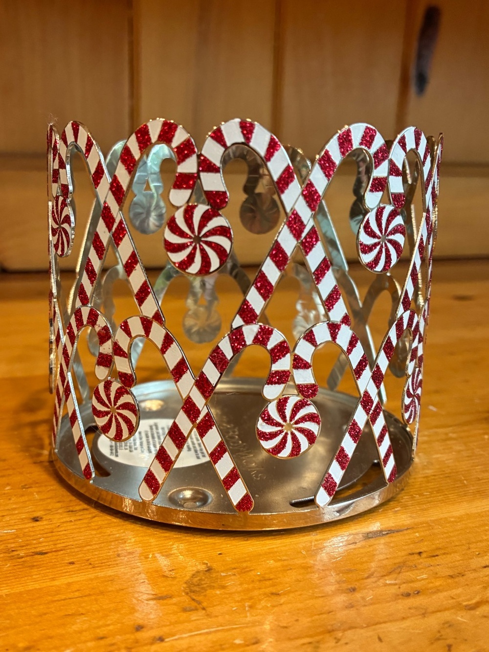 Bath & Body Works  Peppermint Candy Cane 3 Wick Candle Holder NWT